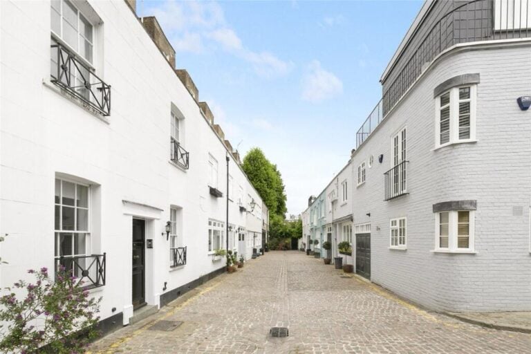 Victoria Grove Mews - Notting Hill Gate, London