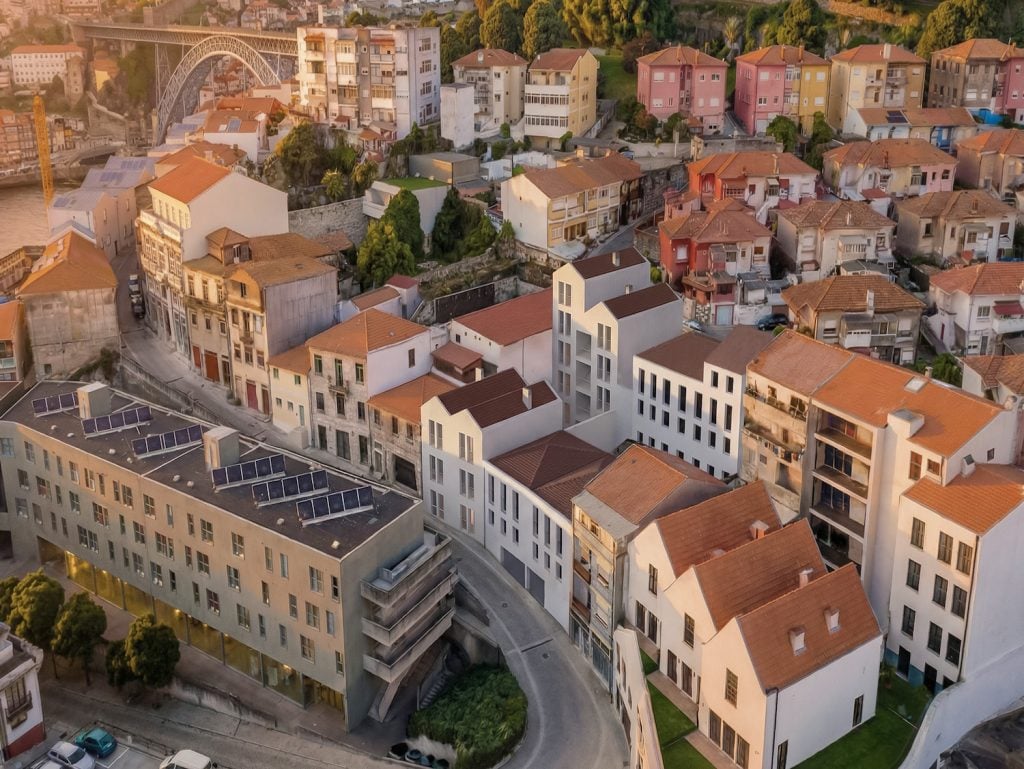 Portugal Pilar Apartments, Porto, Portugal - image 2